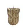 Candela Dorata Effetto Onda: Decorazioni Natalizie Uniche Candela Dorata Effetto Onda: Decorazioni Natalizie Uniche