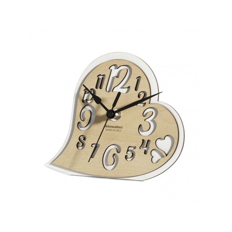 Orologio cuore in legno tortora: bomboniere uniche e personalizzate Orologio cuore in legno tortora: bomboniere uniche e personalizzate