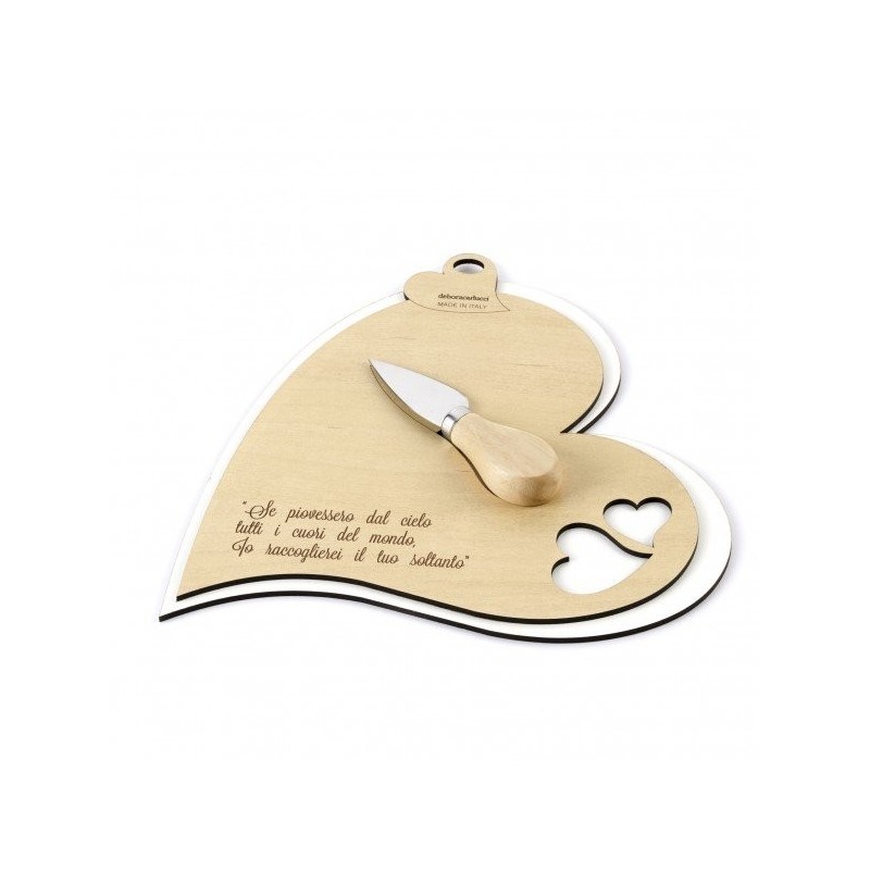 Tagliere cuore in legno tortora: eleganza per la tua casa Tagliere cuore in legno tortora: eleganza per la tua casa
