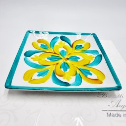 Piatto Quadrato Ceramica: Eleganza per la tua Casa